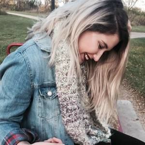 Meet your Posher, Andrea